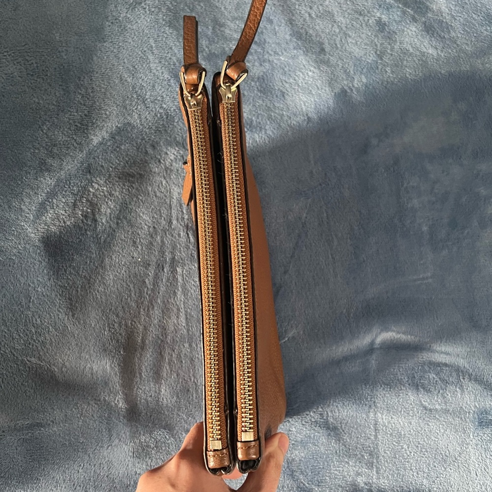 VINCE CAMUTO LEATHER POUCH WALLET NICE - Picture 4 of 7